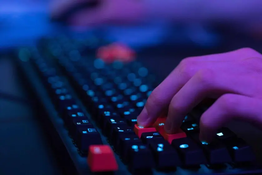 chirrido teclado mecanico - Cómo solucionar el ruido chirriante del teclado